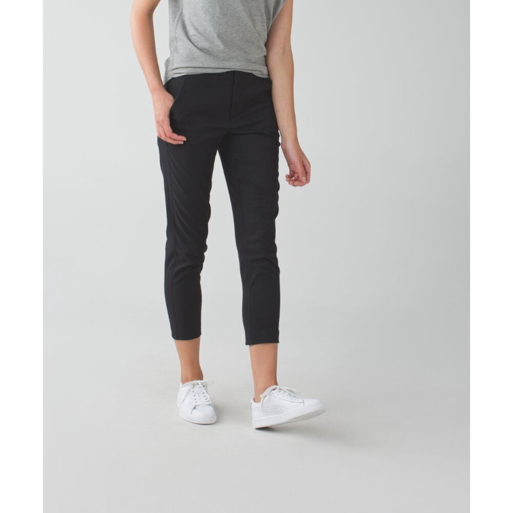 Lululemon &go City Trek Black Travel Pant Cropped Trouser Size 6￼